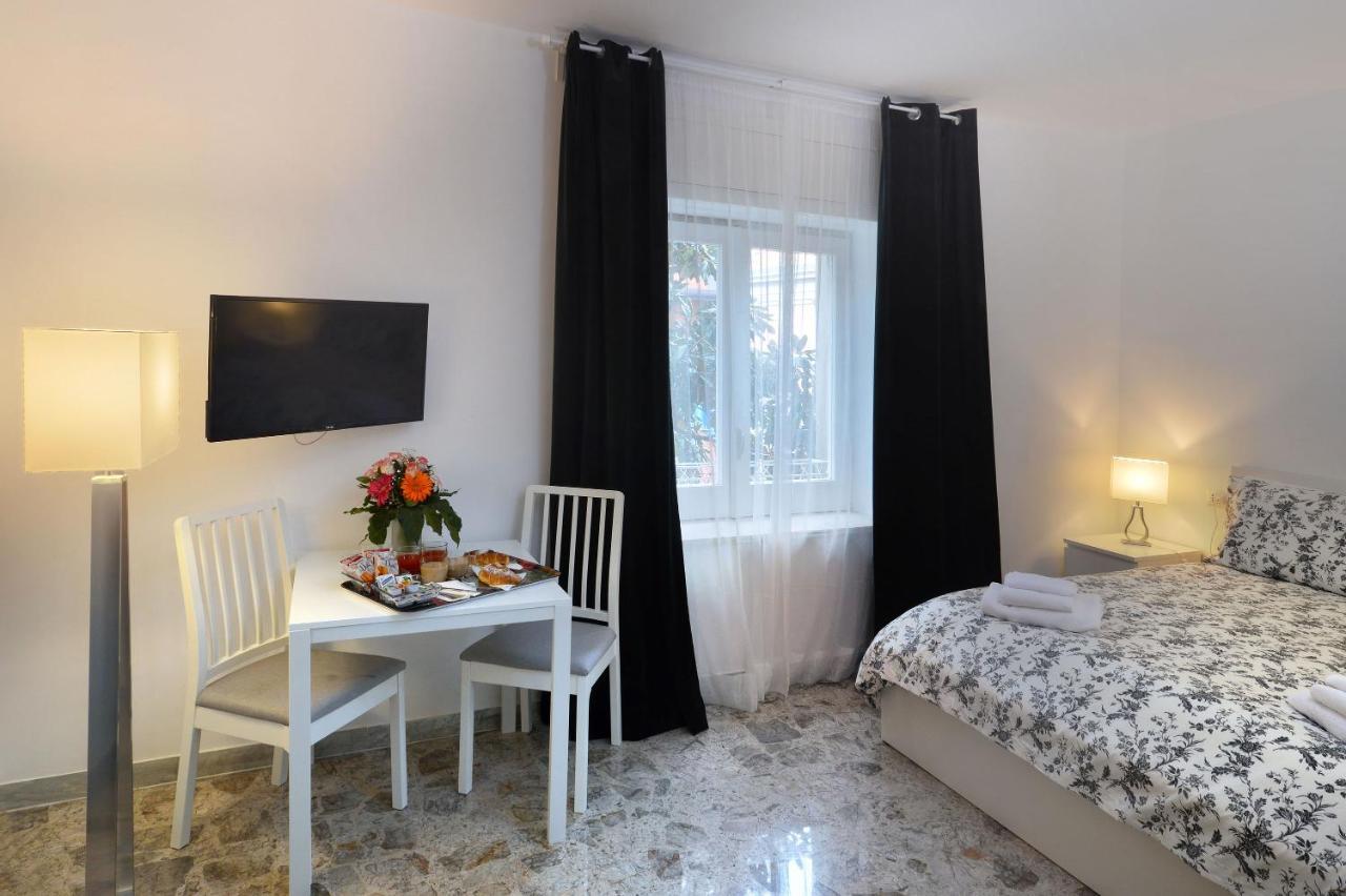 La Locanda Dell'Arte-Museo Napels Buitenkant foto