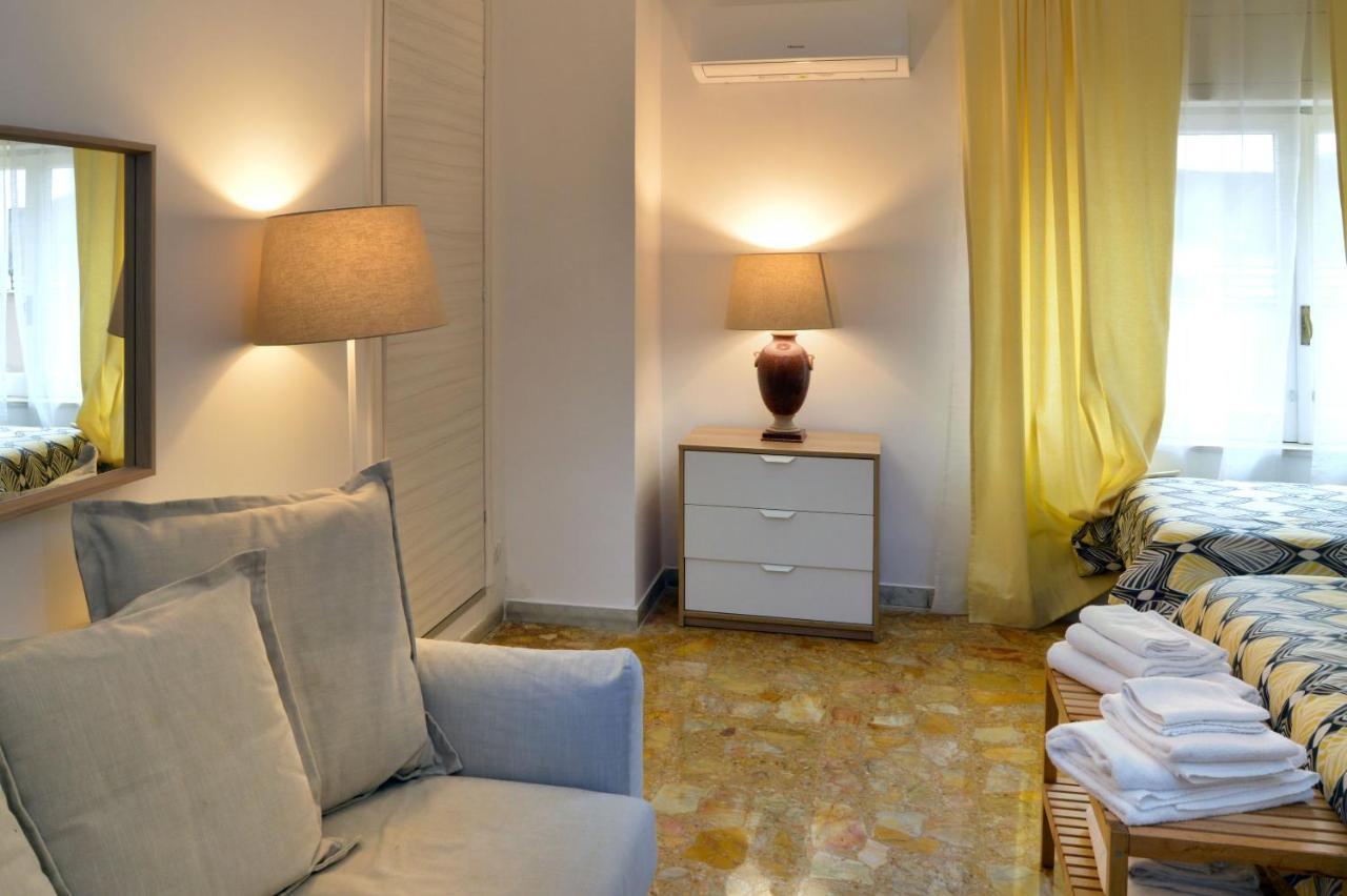 La Locanda Dell'Arte-Museo Napels Buitenkant foto