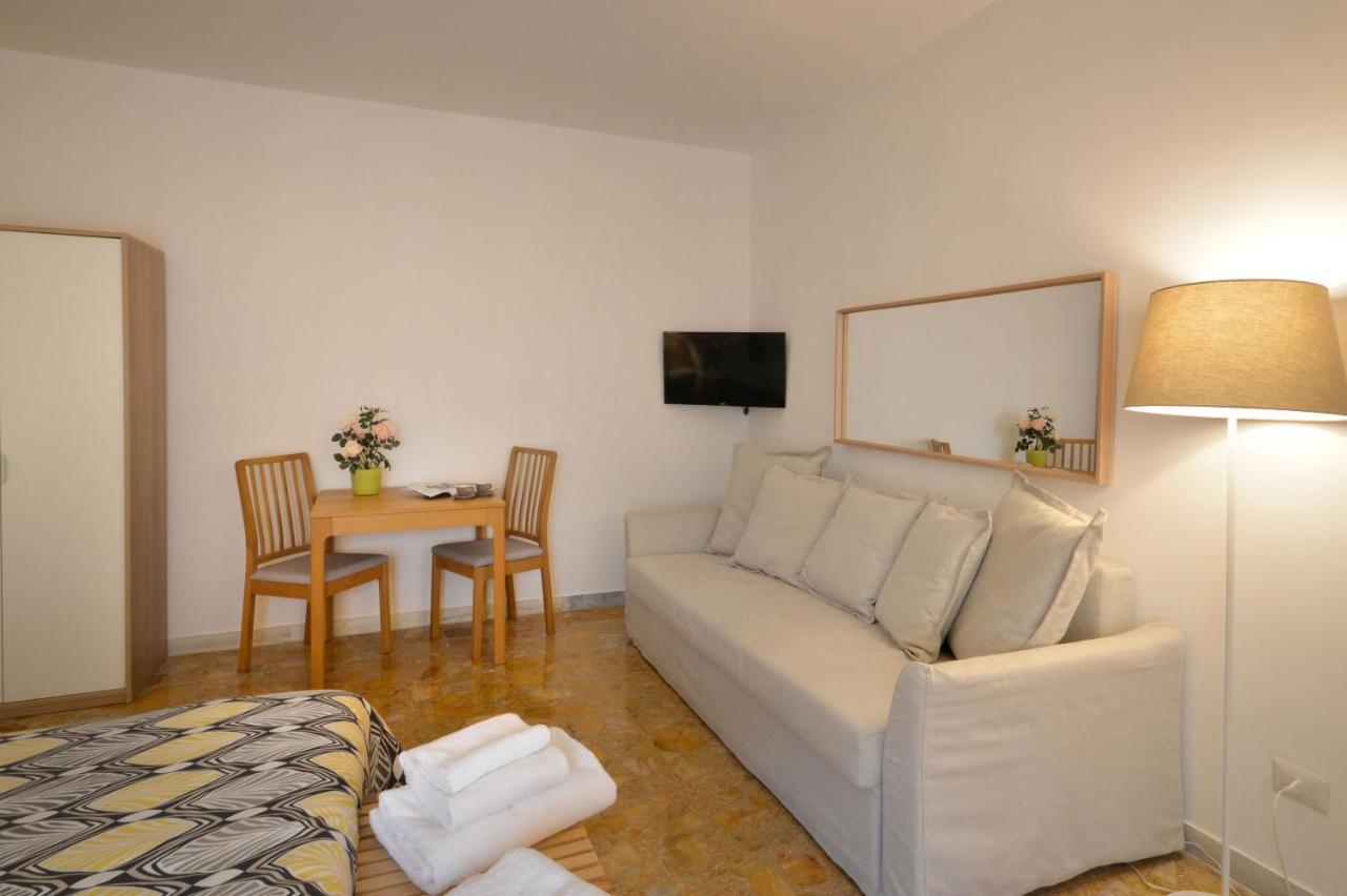 La Locanda Dell'Arte-Museo Napels Buitenkant foto